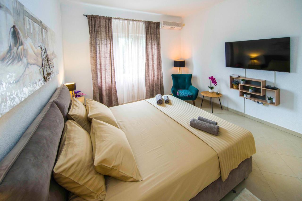 Apartment Alice Central Luxe Split Exterior foto